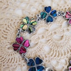 Faux Shell Clover Bracelet